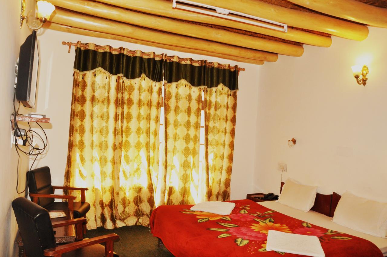 לה Hotel Jan Palace מראה חיצוני תמונה